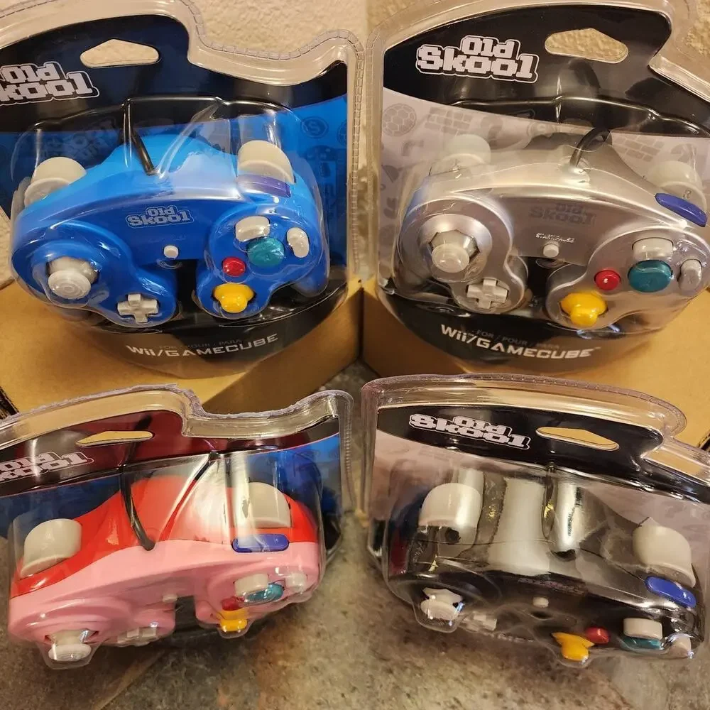 4 Gamecube Controllers - 4 Colors Bundle (NEW) Pink Black Blue Silver - Nintendo